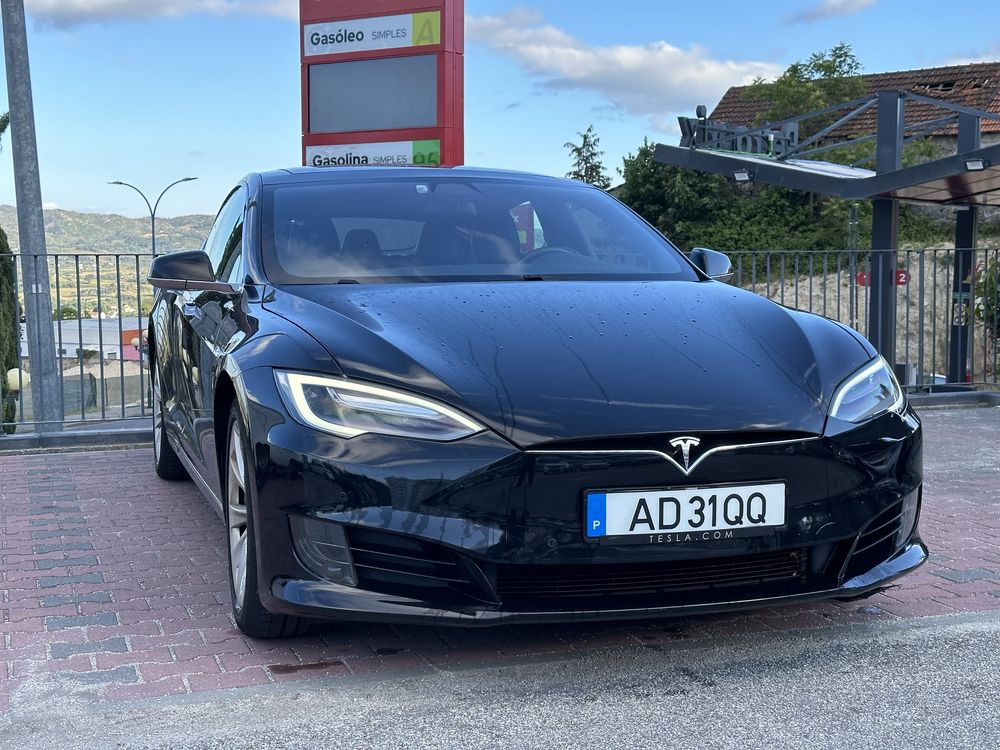 Tesla Model S 2017