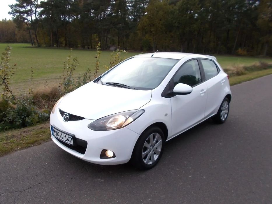 Mazda 2 1.3i Benz. 5Drzwi Klimatyzacja Biała perła