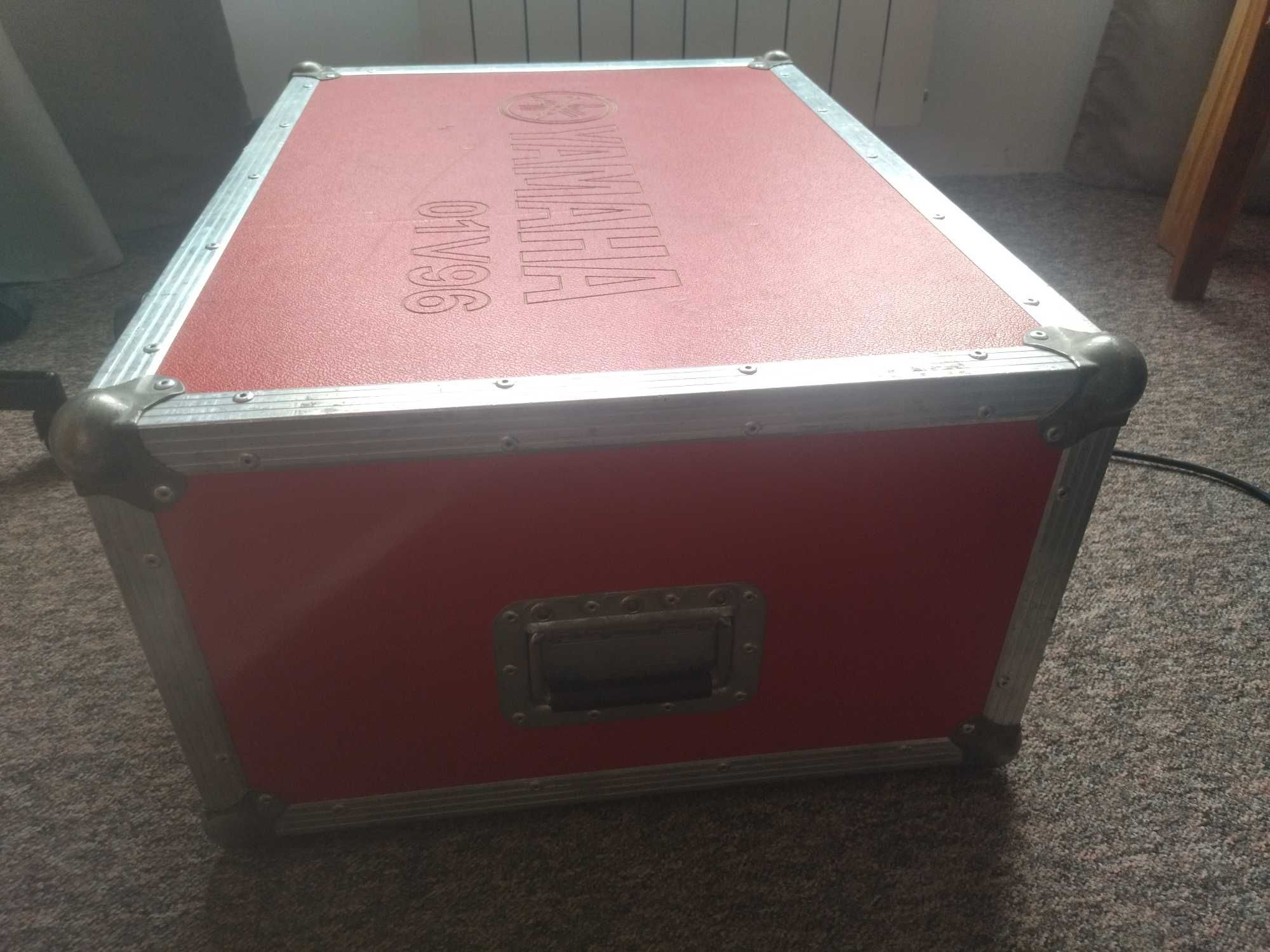 Case Barczak ,Yamaha 01v96