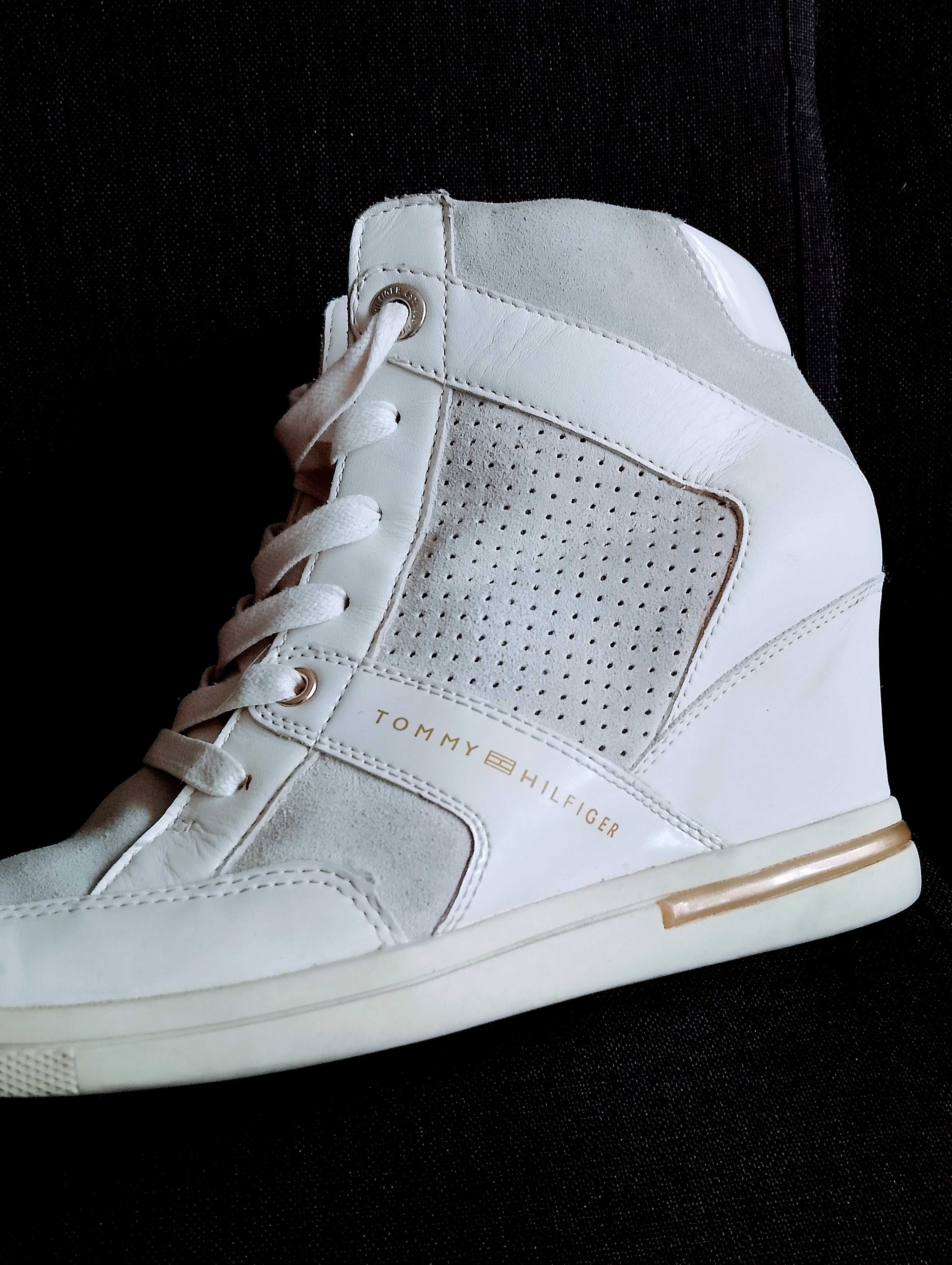 Tommy Hilfiger. Botki damskie.