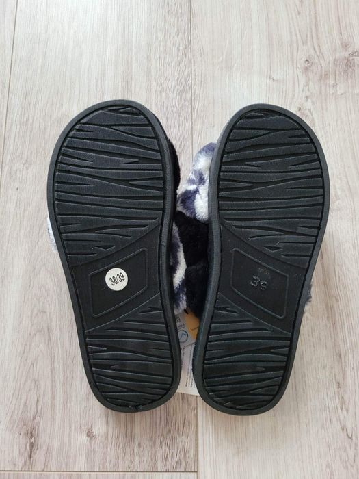Kapcie damskie z futerkiem r.39