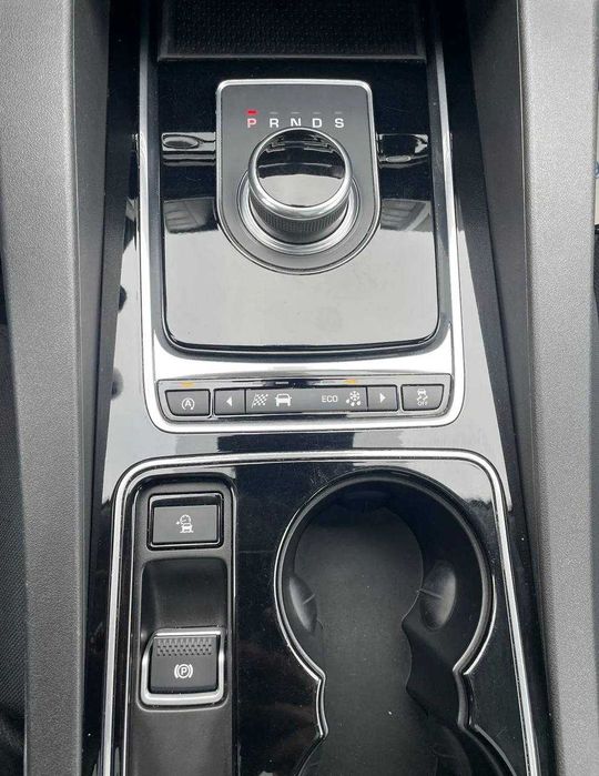 Jaguar F-Pace 25t AWD Prestige 2017 року