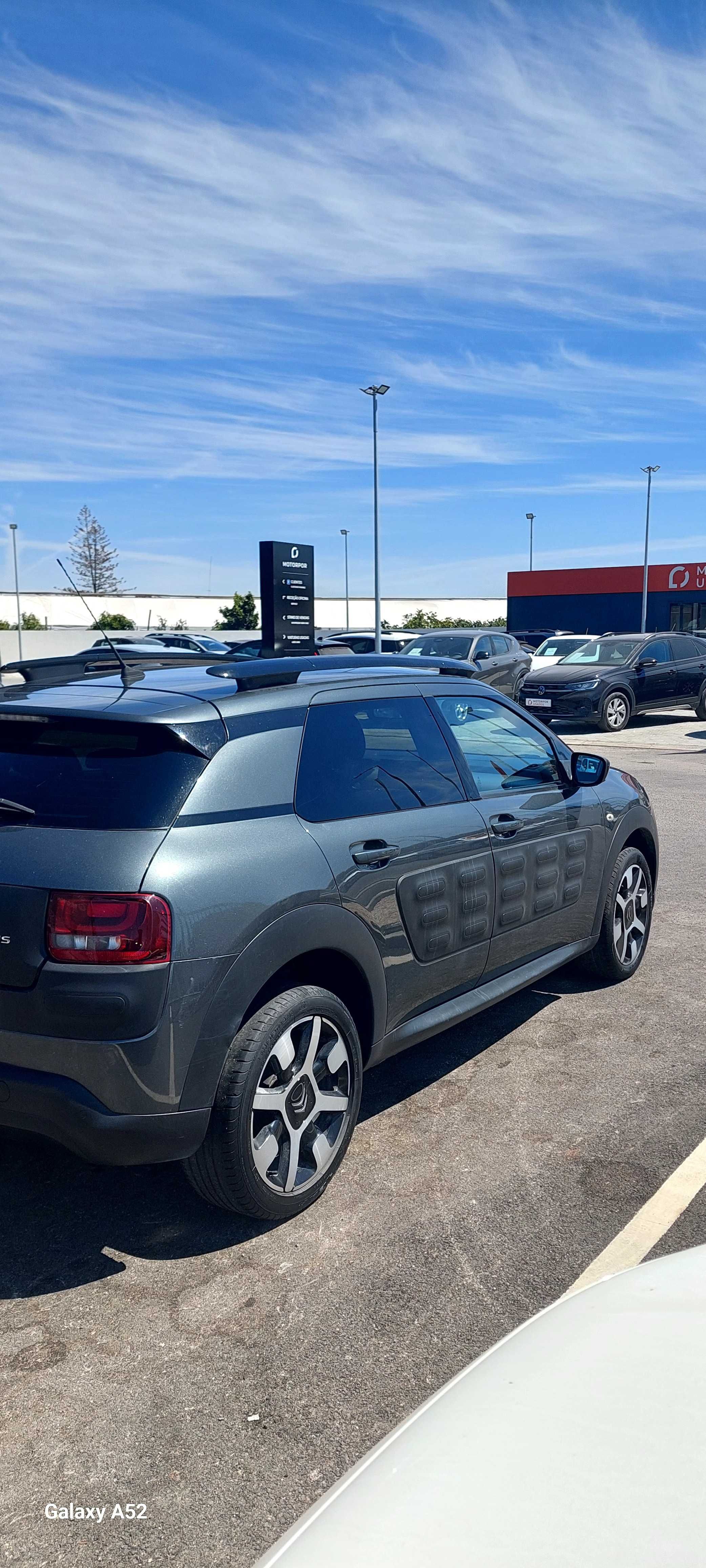 Citroën C4 Cactus à venda. Excelente conservação e manutenção oficial.