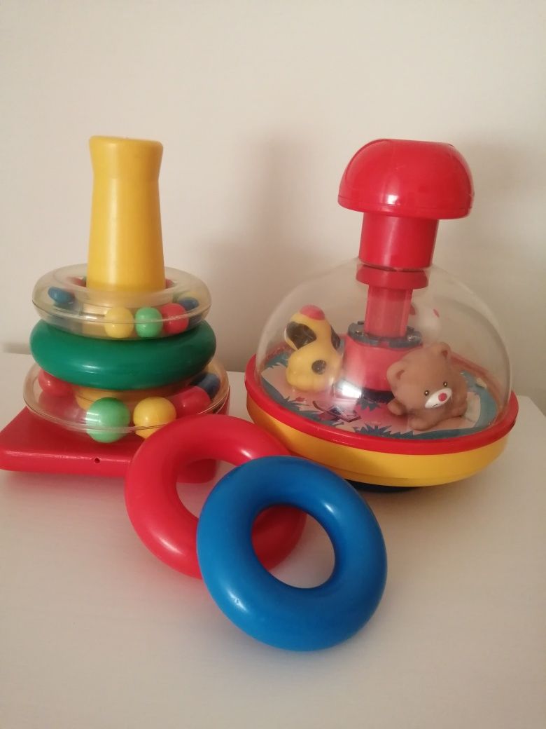 Vários brinquedos