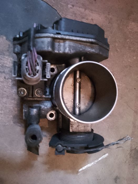 Golf IV Audi A3 1.6SR Przepustnica