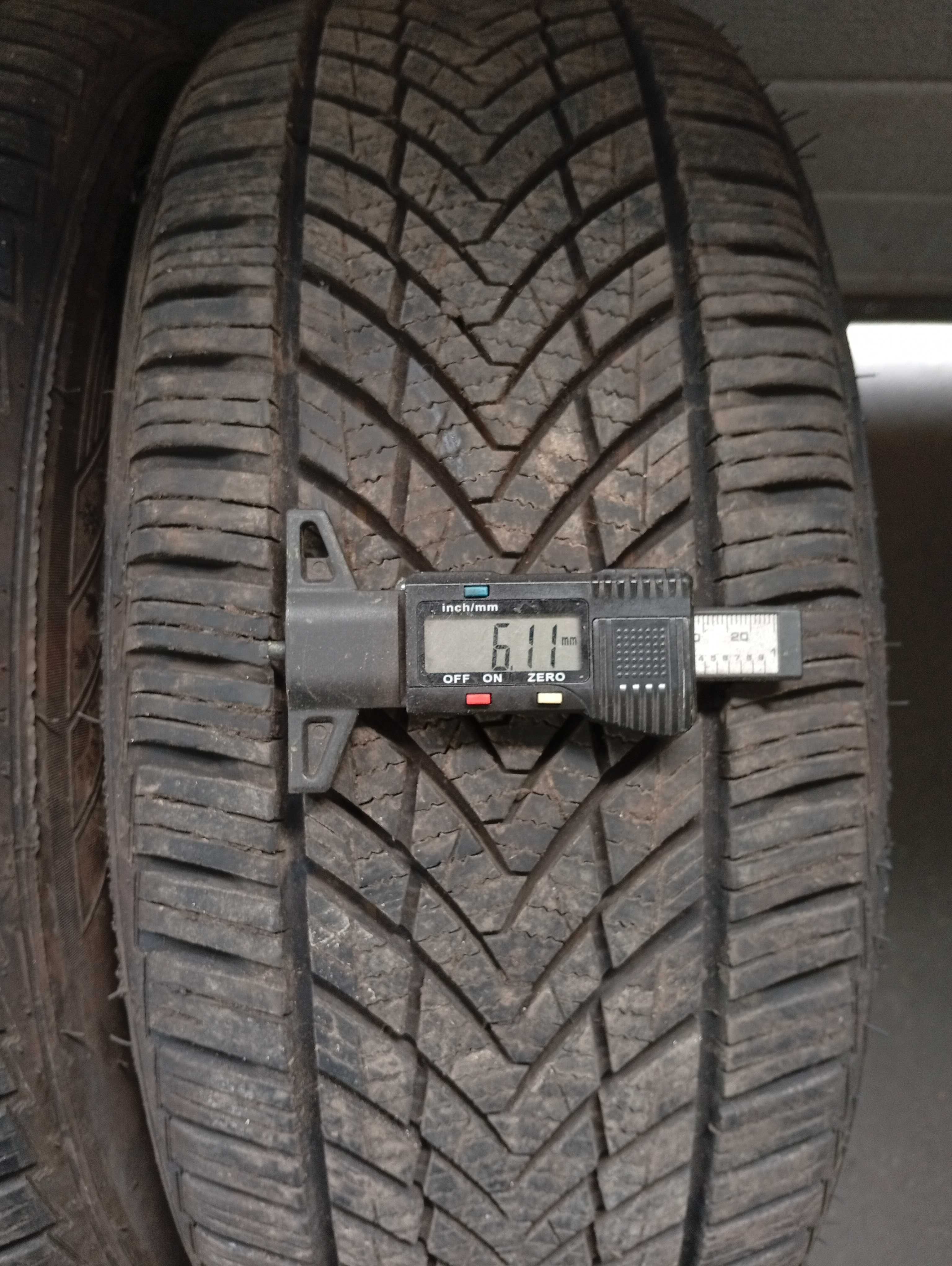 Komplet opon Tourador ALL Climate TF2 195/55 R15 85V Nr.588