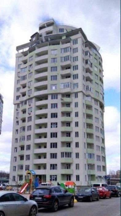 Продам большую 2-х комнатную квартиру в ЖК Одиссей. Таирова.