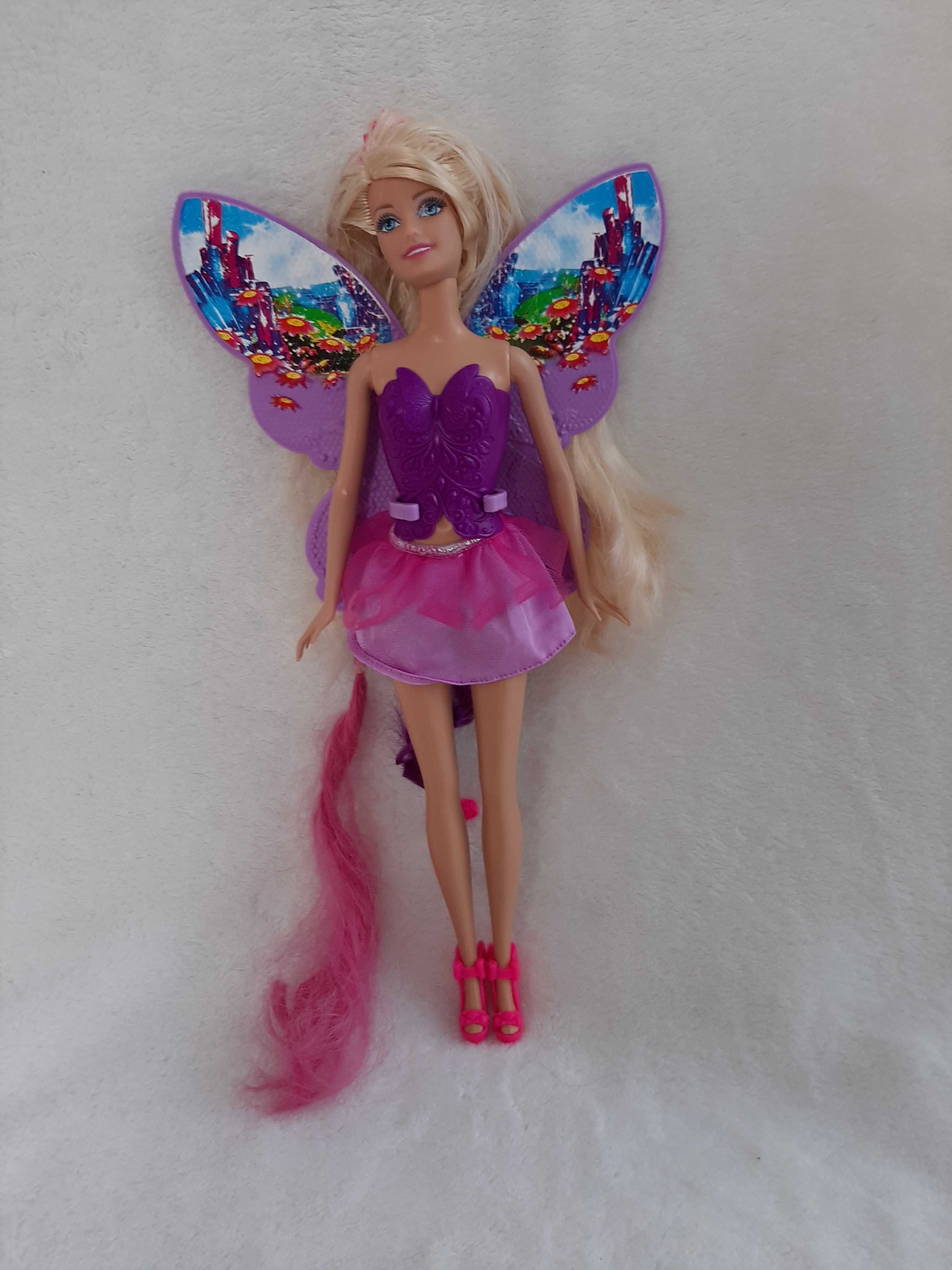 Barbie z bajki, sukienka pałac i liczne dodatki baśniowy zestaw CFF48