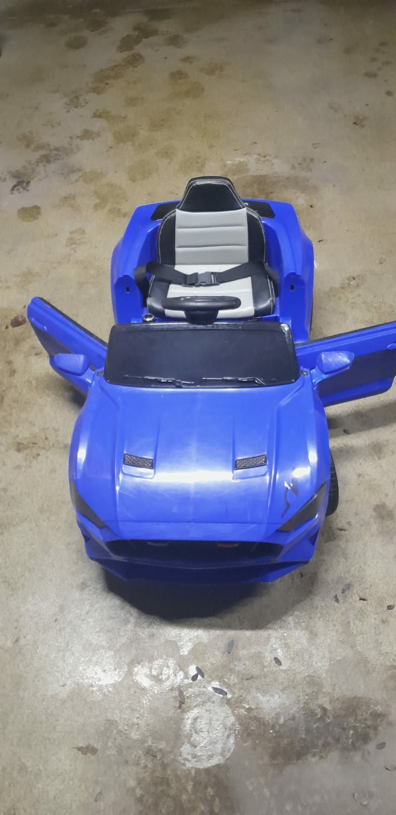 Auto samochód na akumulator