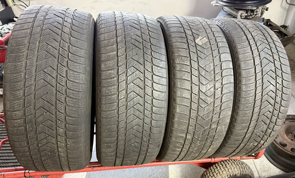 4x opona Pirelli Scorpion Winter 275/50 R20 113V XL