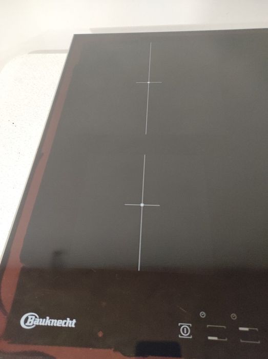 Индукционная варочная поверхность Баукнехт