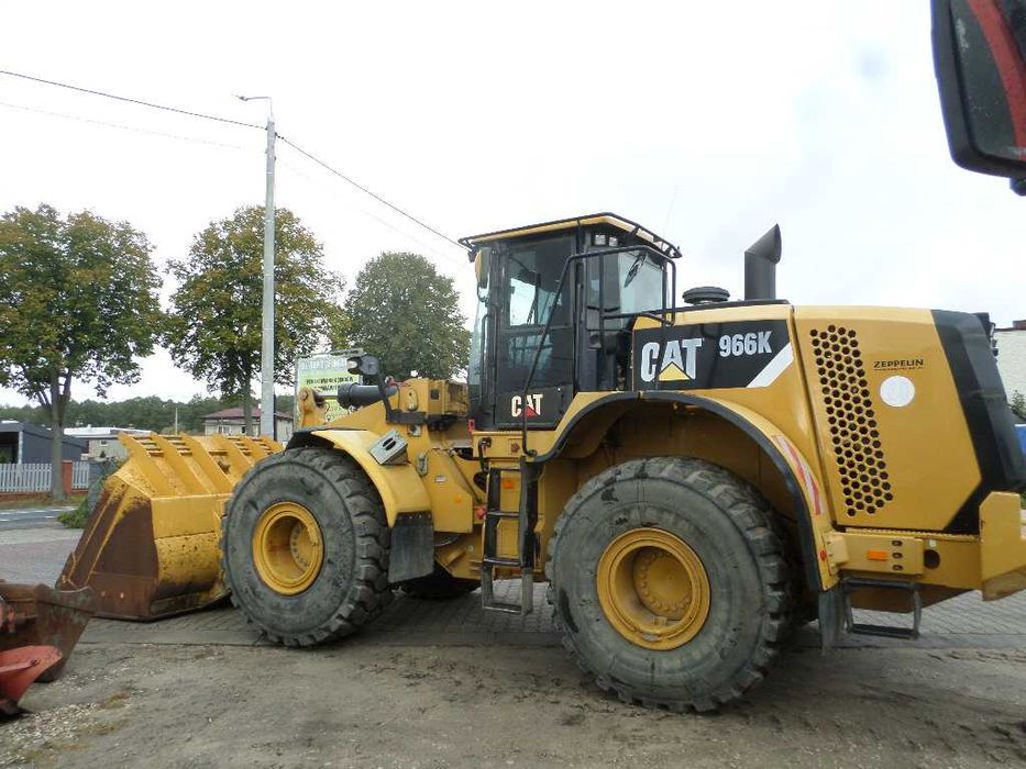 Ładowarka CAT 966K z Niemiec