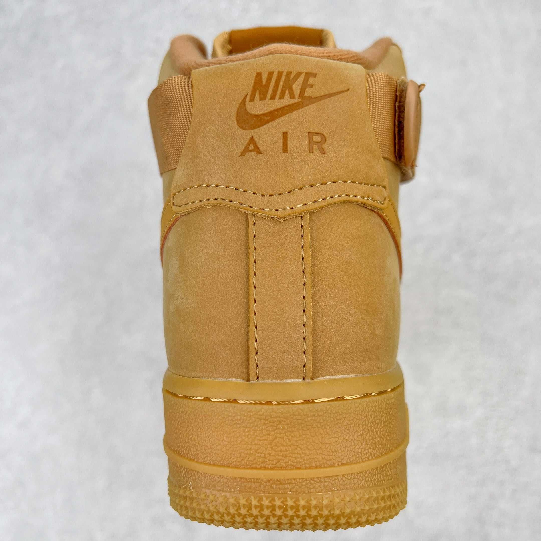 NK Air Force 1 High 07 LV8"Wheat / Flax"