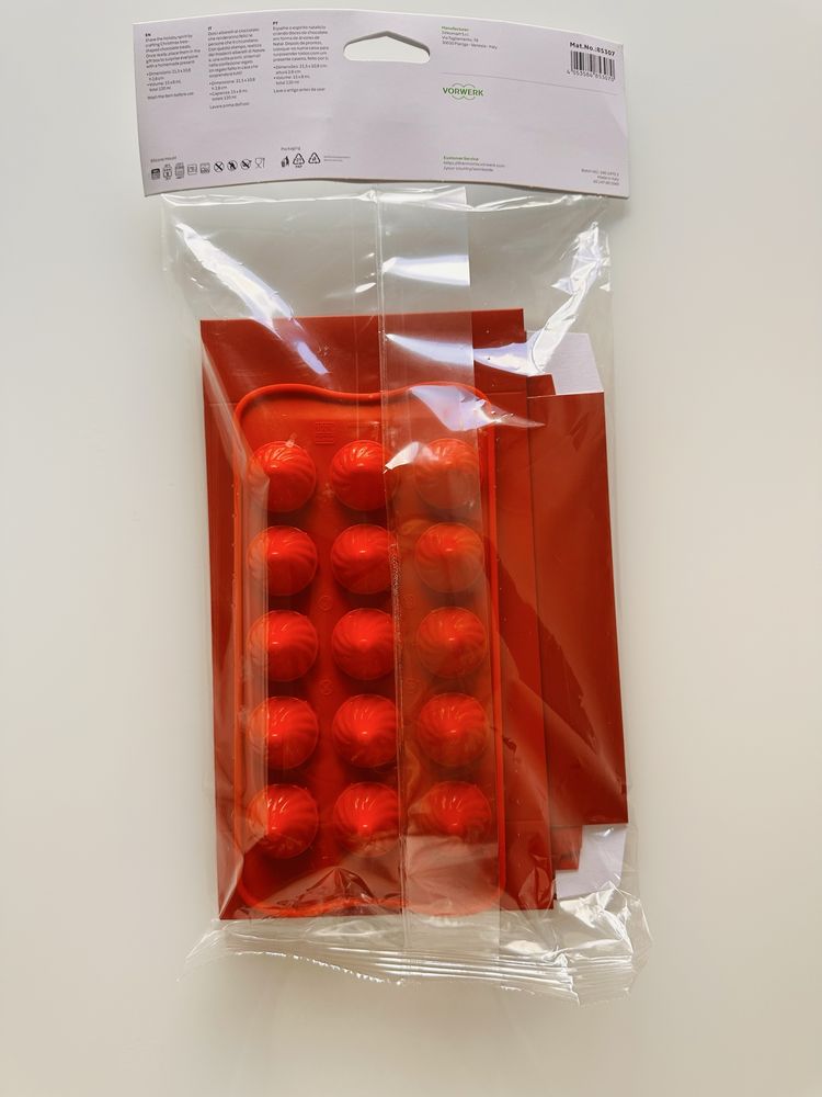Forma de silicone NOVA para chocolates com caixa oferta