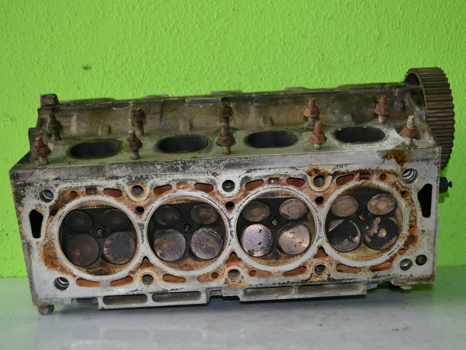 Głowica CITROEN Peugeot 1.8 16V LFY