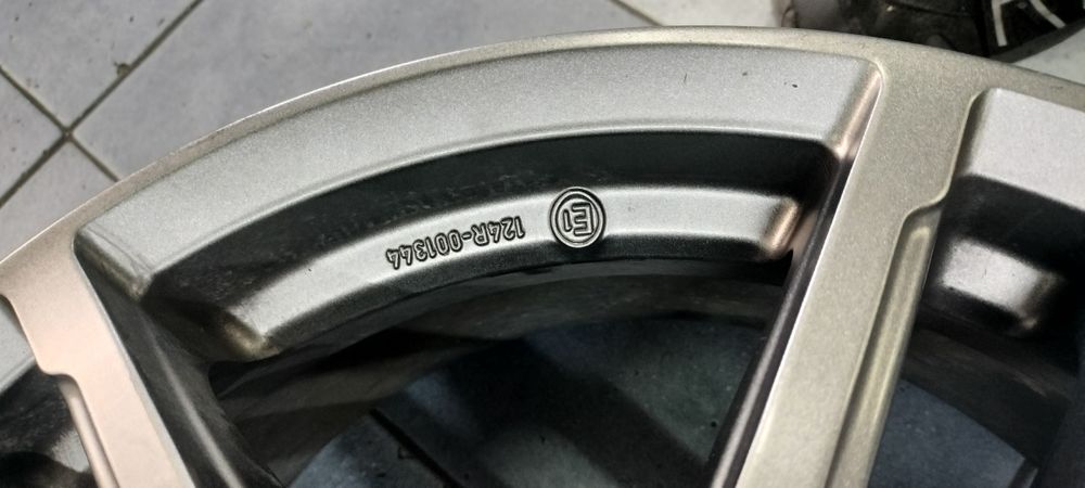 Felga 17'' DEZENT 5x112