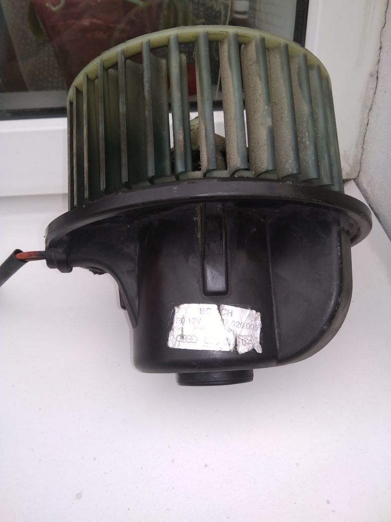 Продам вентилятор пічки салону на Audi 80 B4 20 бензин