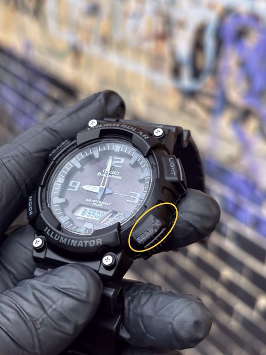 Годинник Casio AQ-S810W на сонячній батареї