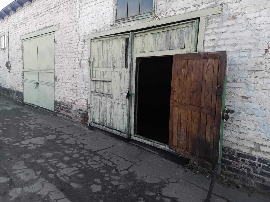 Оренда складського приміщення без рампи.