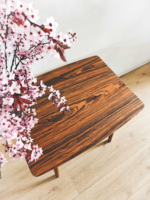 Kultowy stolik patyczak po całkowitej renowacji