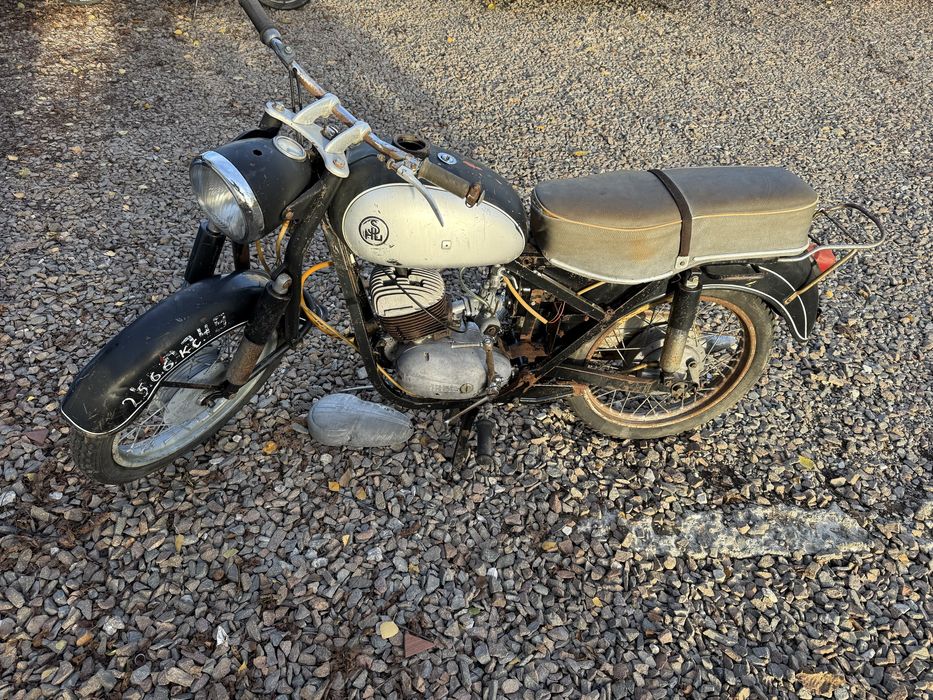 Shl m11 oryginal pali jezdzi