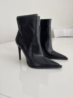 Жіночі чоботи Zara на високих підборах