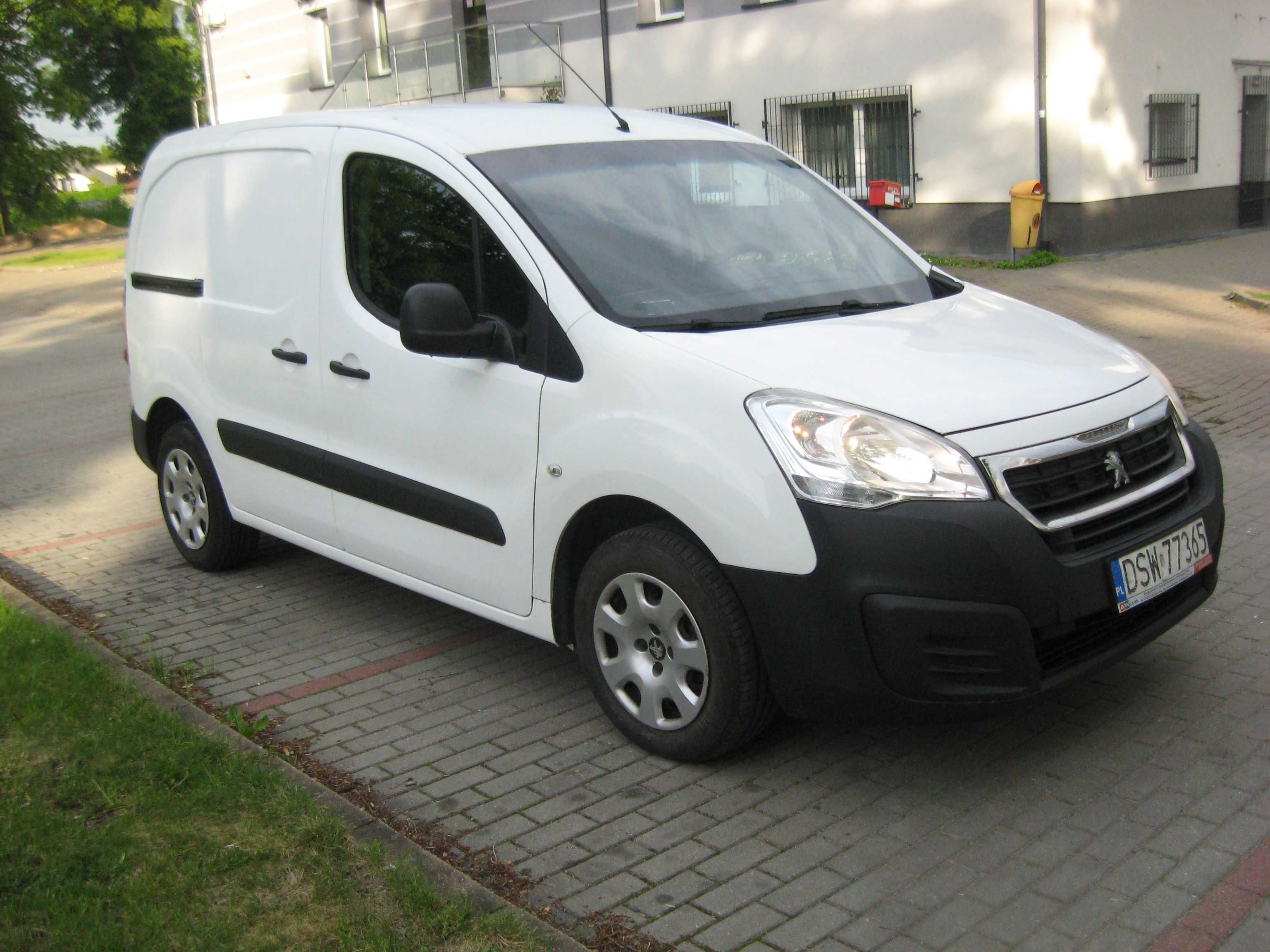 Peugeot Partner  2015 rok tanio okazja