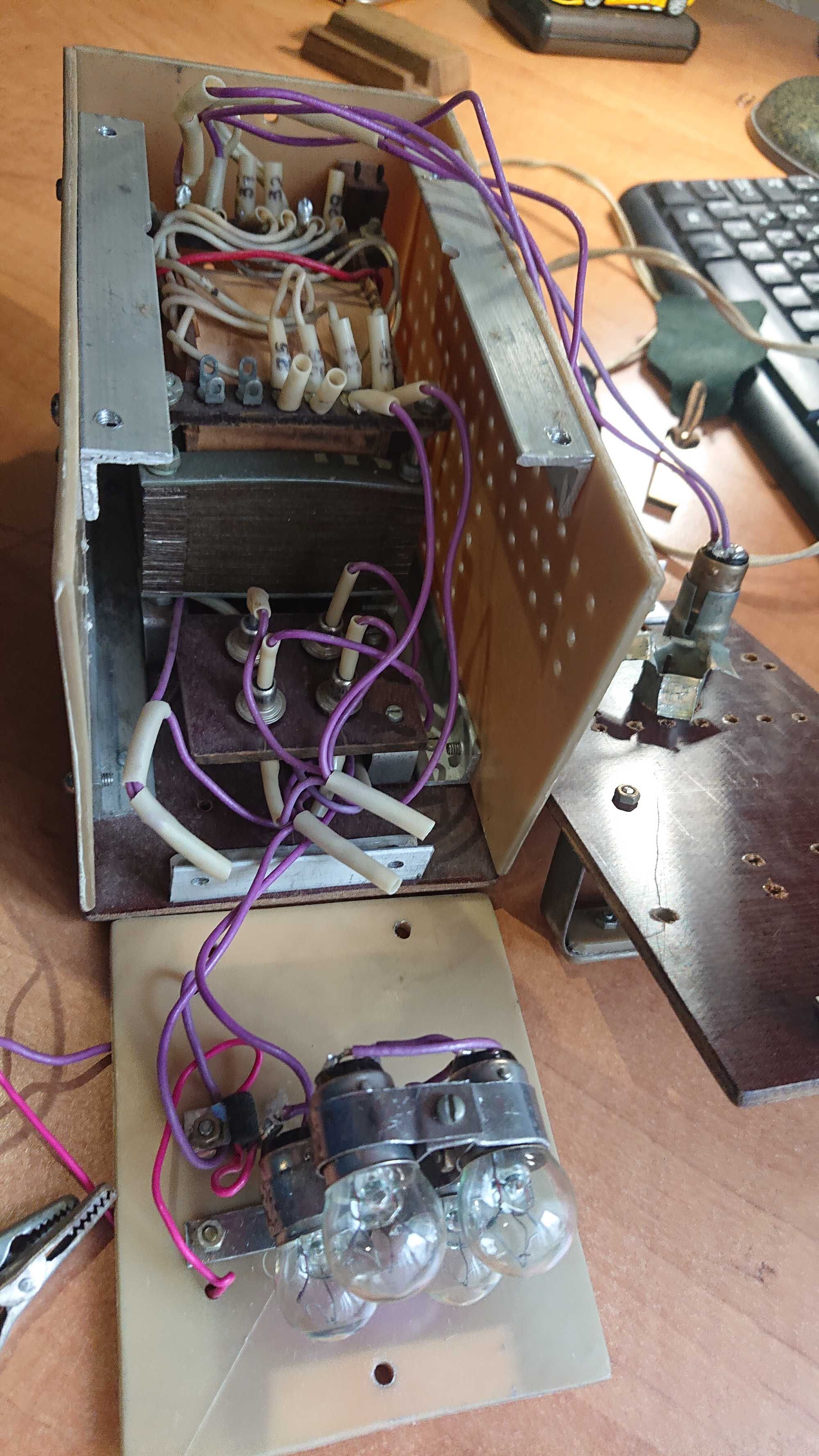 Зарядное устройство (блок питания) DC 19V 1,4А