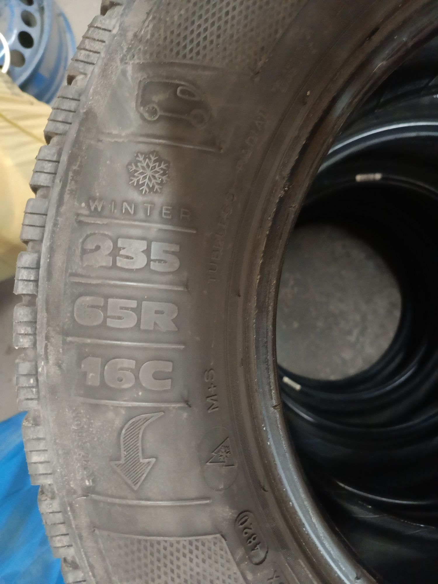 4x opona kleber zimowa 235/65R16C