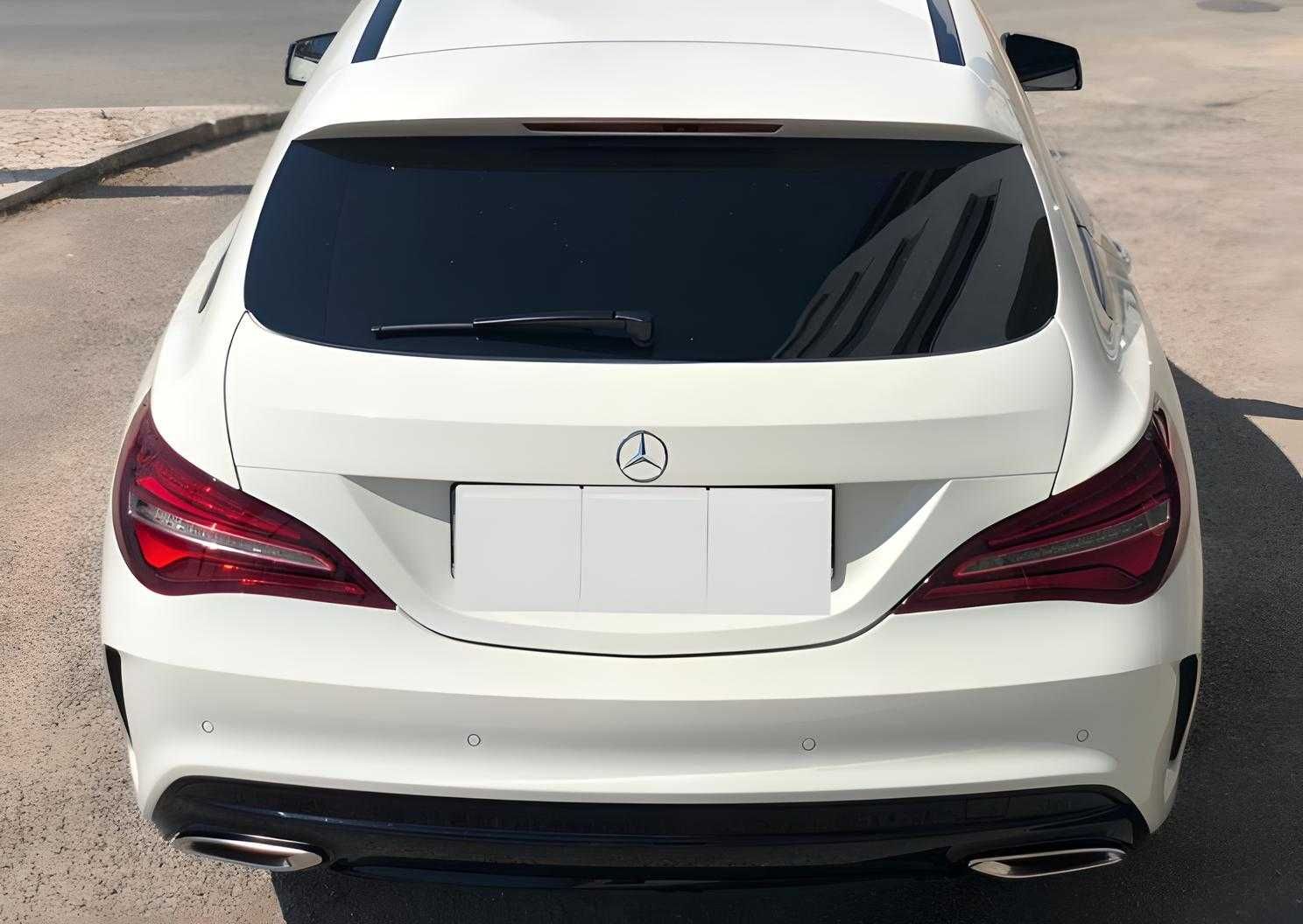 Mercedes-Benz CLA 180D AMG Shooting Brake 7G-DCT White Art Edition