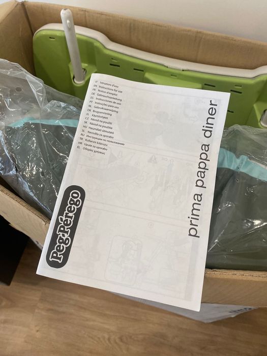 Cadeira da papa bebé com cauxa original