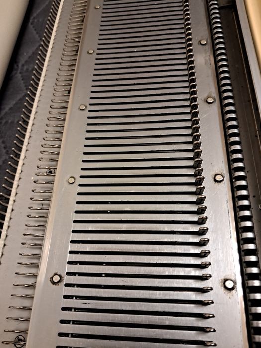 пропозиція -2000 до кінця тижня! Двох фонтурна вязальна машина