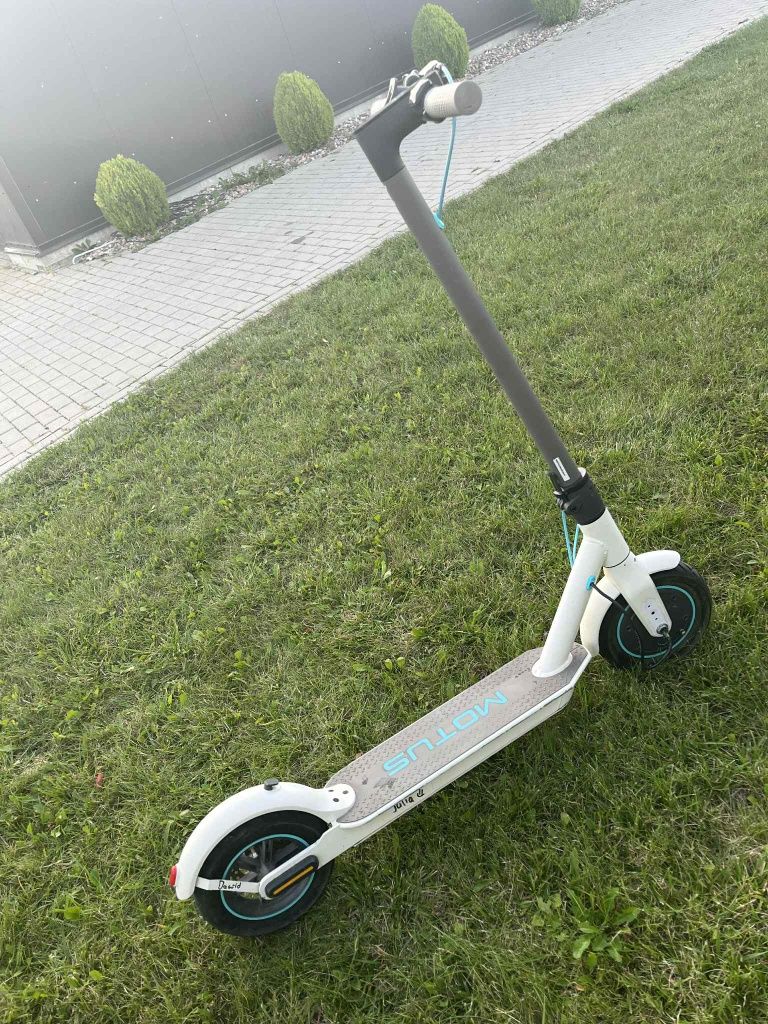 Motus scooty 10 lite