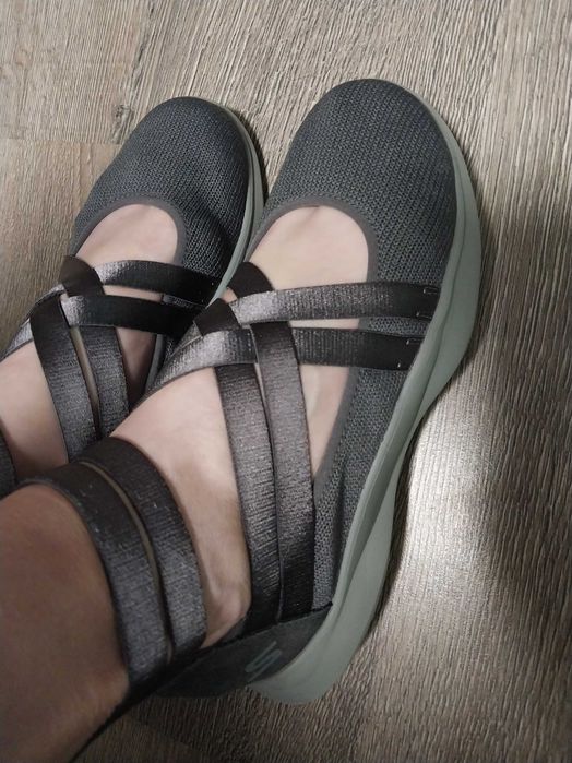 Макасини дуже зручні Skechers