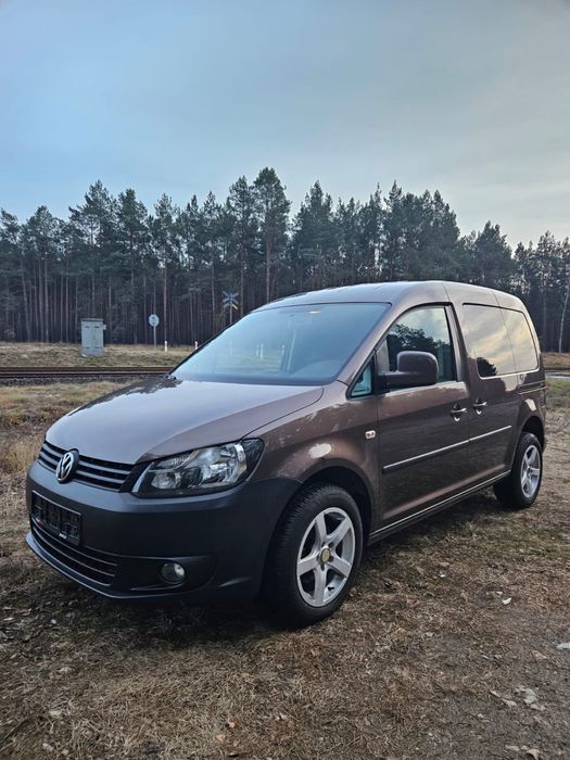 Volkswagen Caddy 1.6 TDI 105KM 2010r. 5 osób