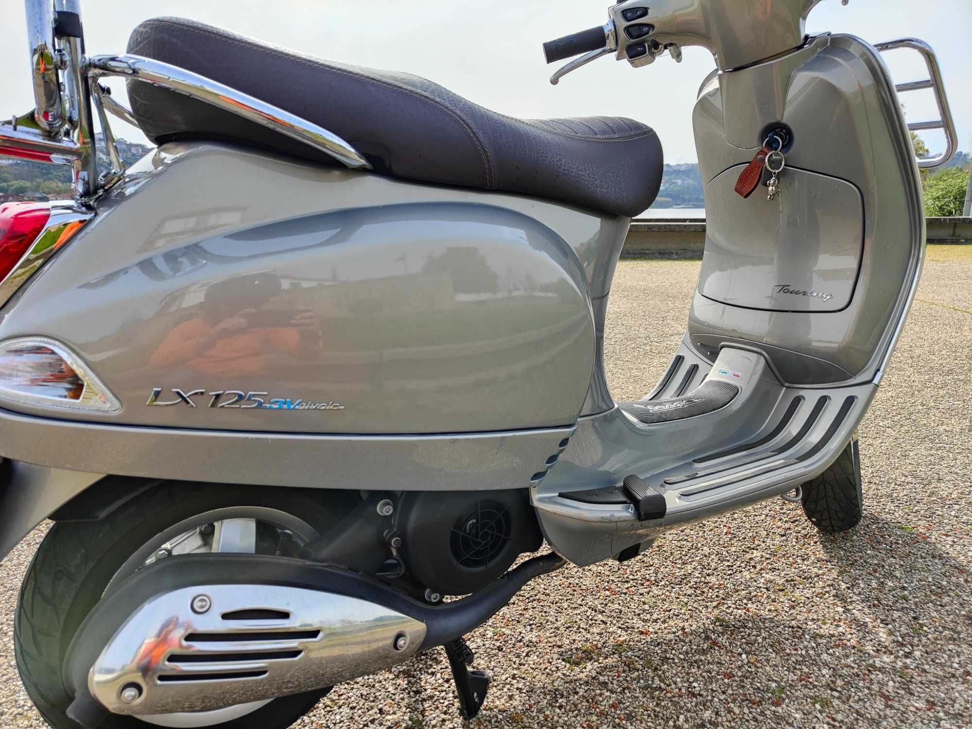 Vespa LX125 3V Touring