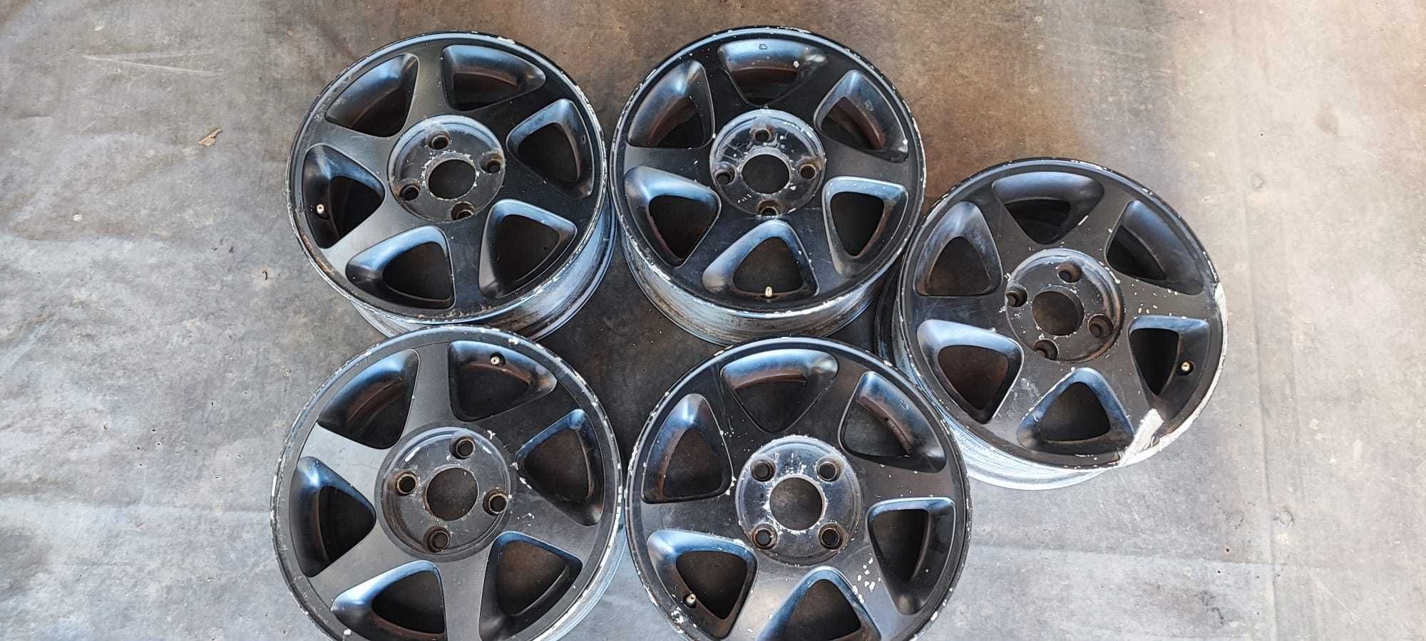 5 jantes 15 Nissan Primera GT p11