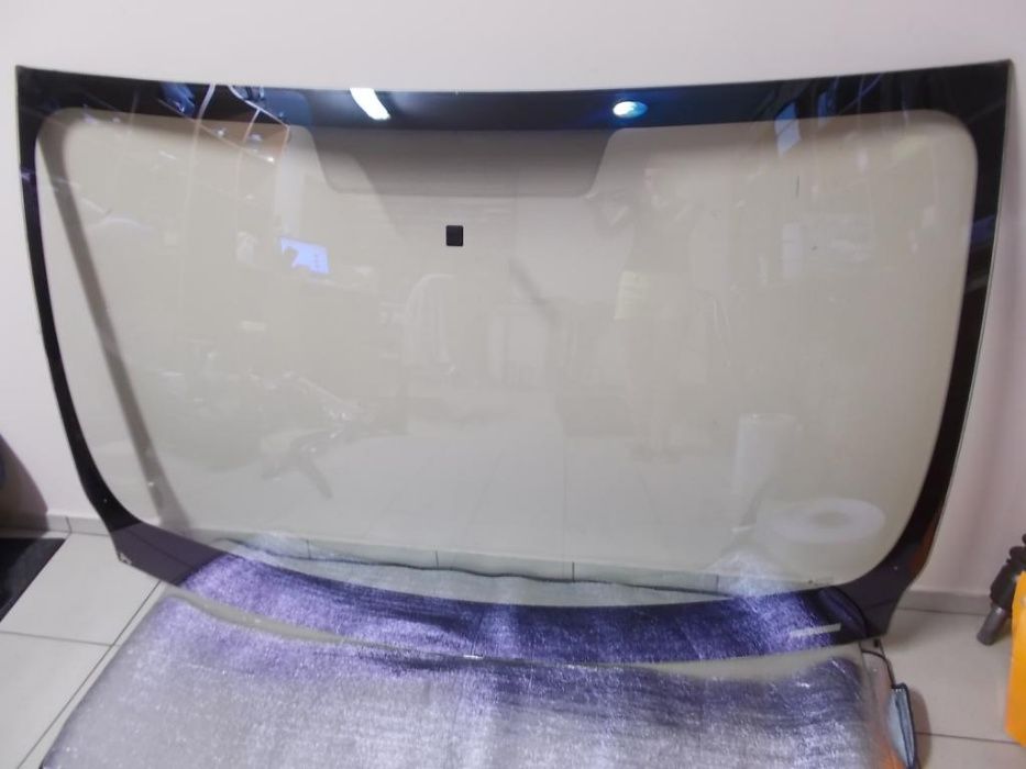 Лобове скло на Віваро,Трафік,Виваро Лобовое Trafic,Vivaro Двери стекло