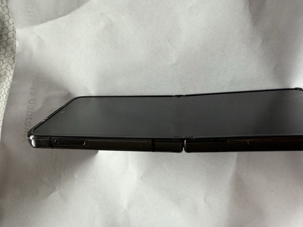Samsuny Galaxy Z Flip4 jak nowy gwaracja 256Gb