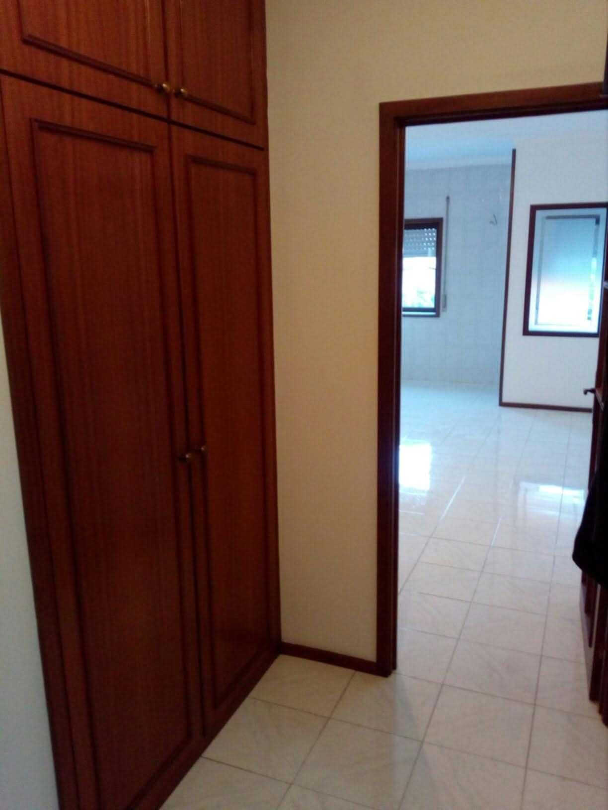 T1 (garagem e elevador) ao Parque da Lavandeira- Disponível em Outubro