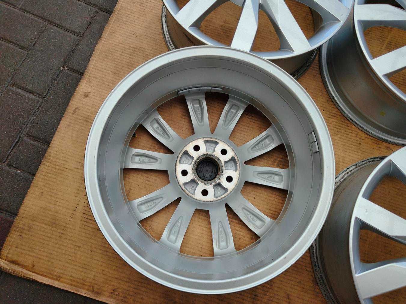 5x112 Alufelgi R17 SKODA Octavia II III IV Superb Golf Caddy ET48 6j