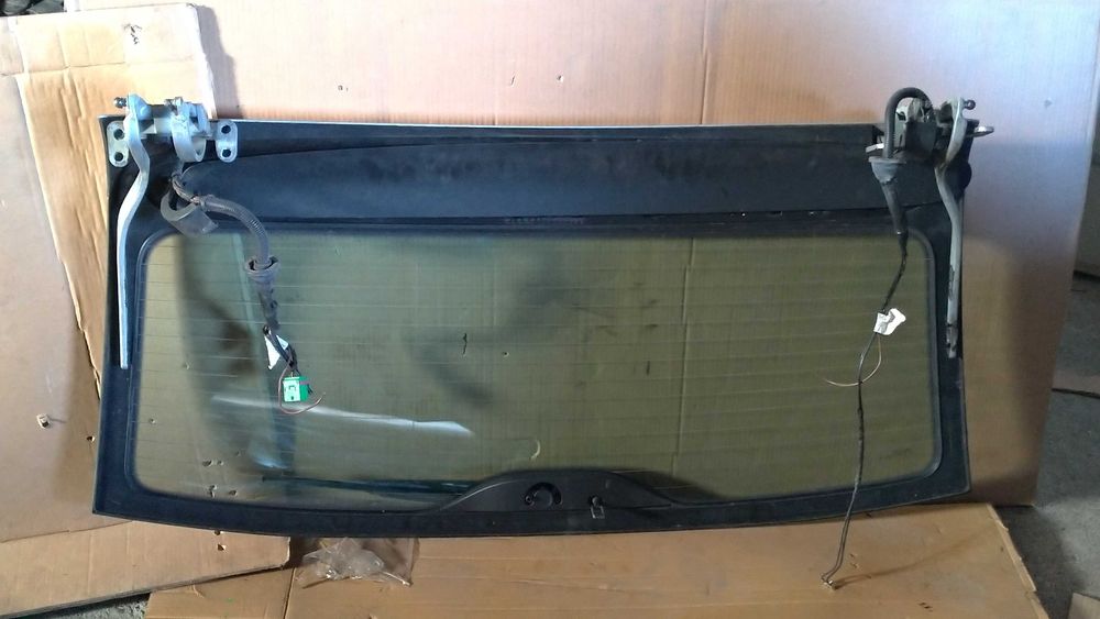 Tampa de mala traseira vidro VW Touareg 2003/2010.