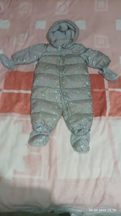 Зимний комбинезон Gap