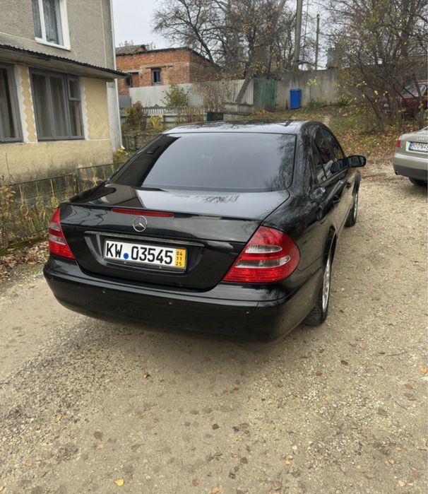 Свіжо-приганий Mercedes-benz e200 w211 1.8 kompressor 2004 рік