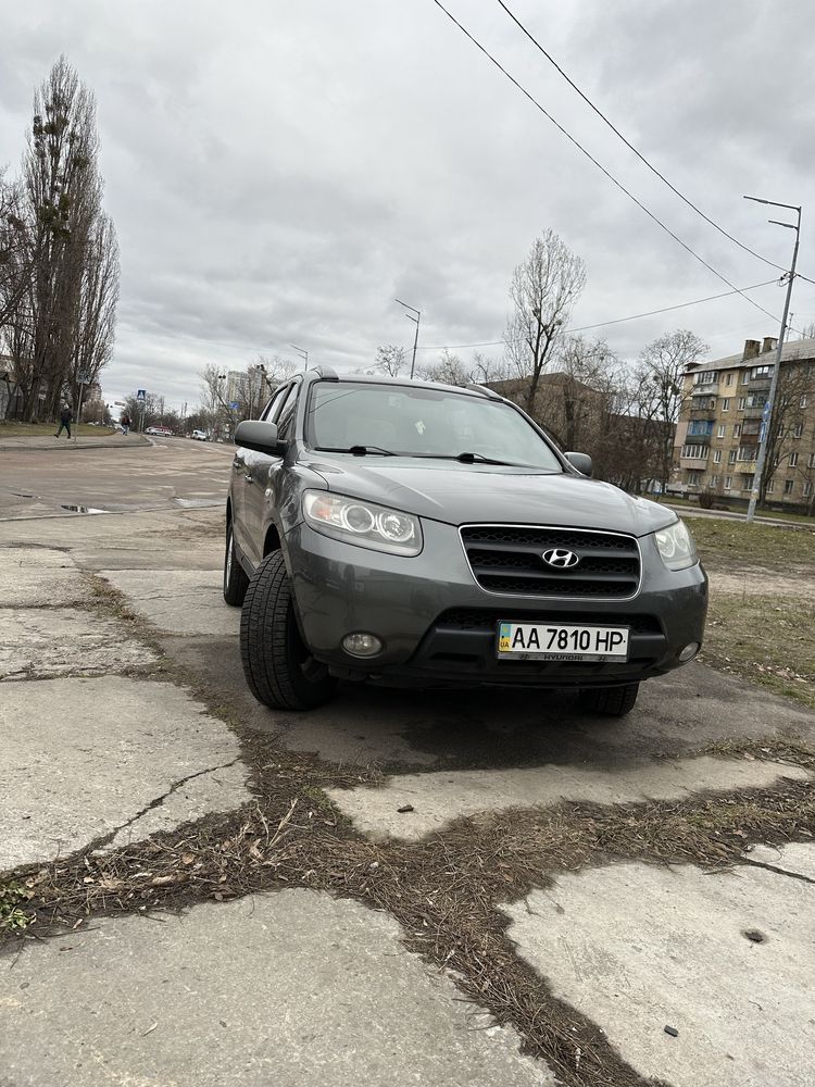 Продам Hyundai Santa Fe