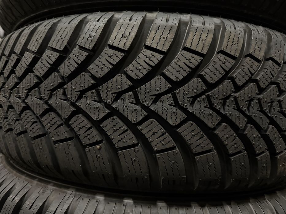 Шини Зимові 215х60хR17 Falken EuroWinter HS01 SUV / 4шт / НОВІ / 2024р