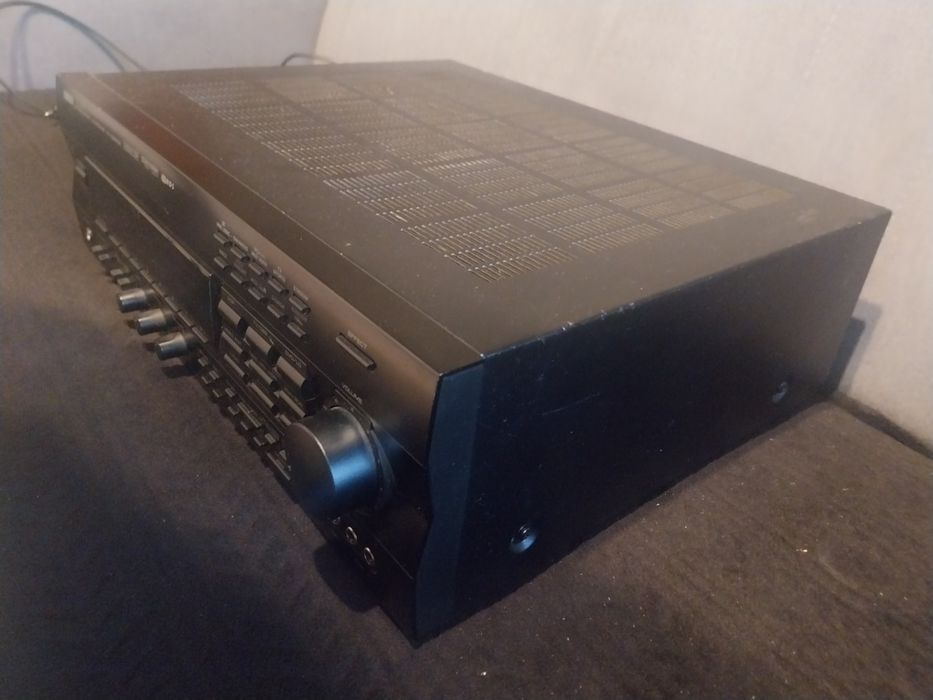 Amplituner yamaha