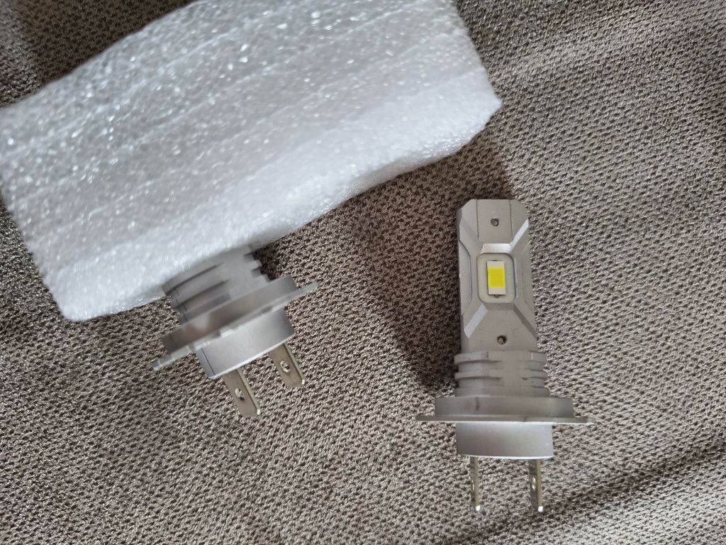 Лампа діодна led h7