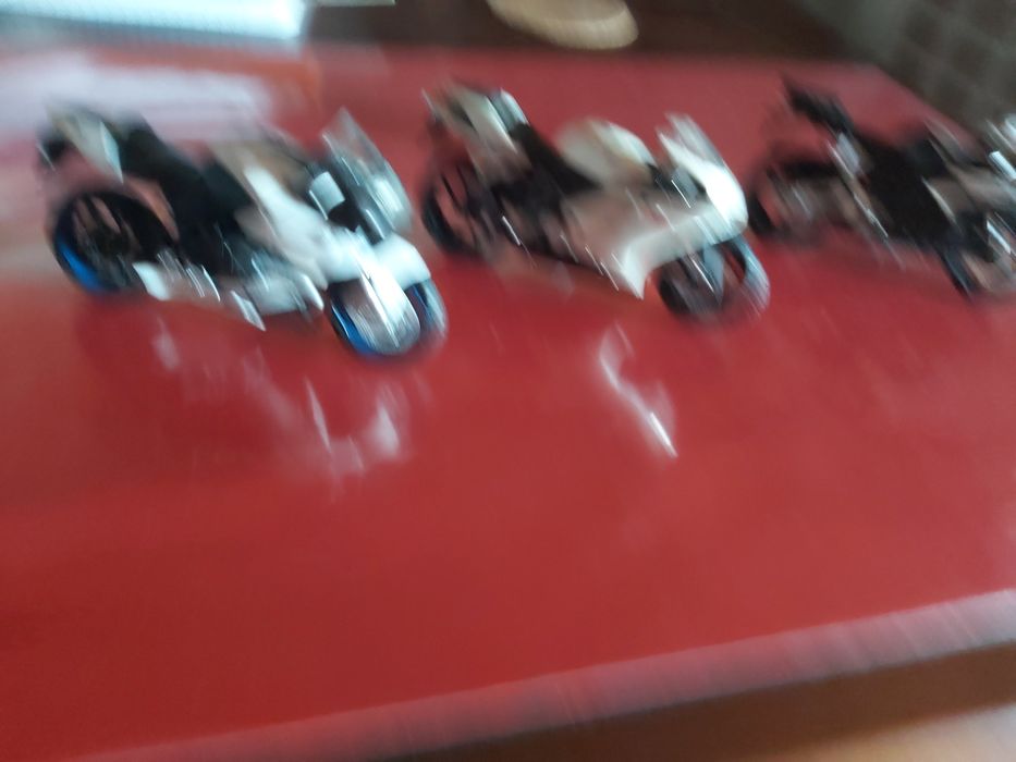 3 motas miniatura
