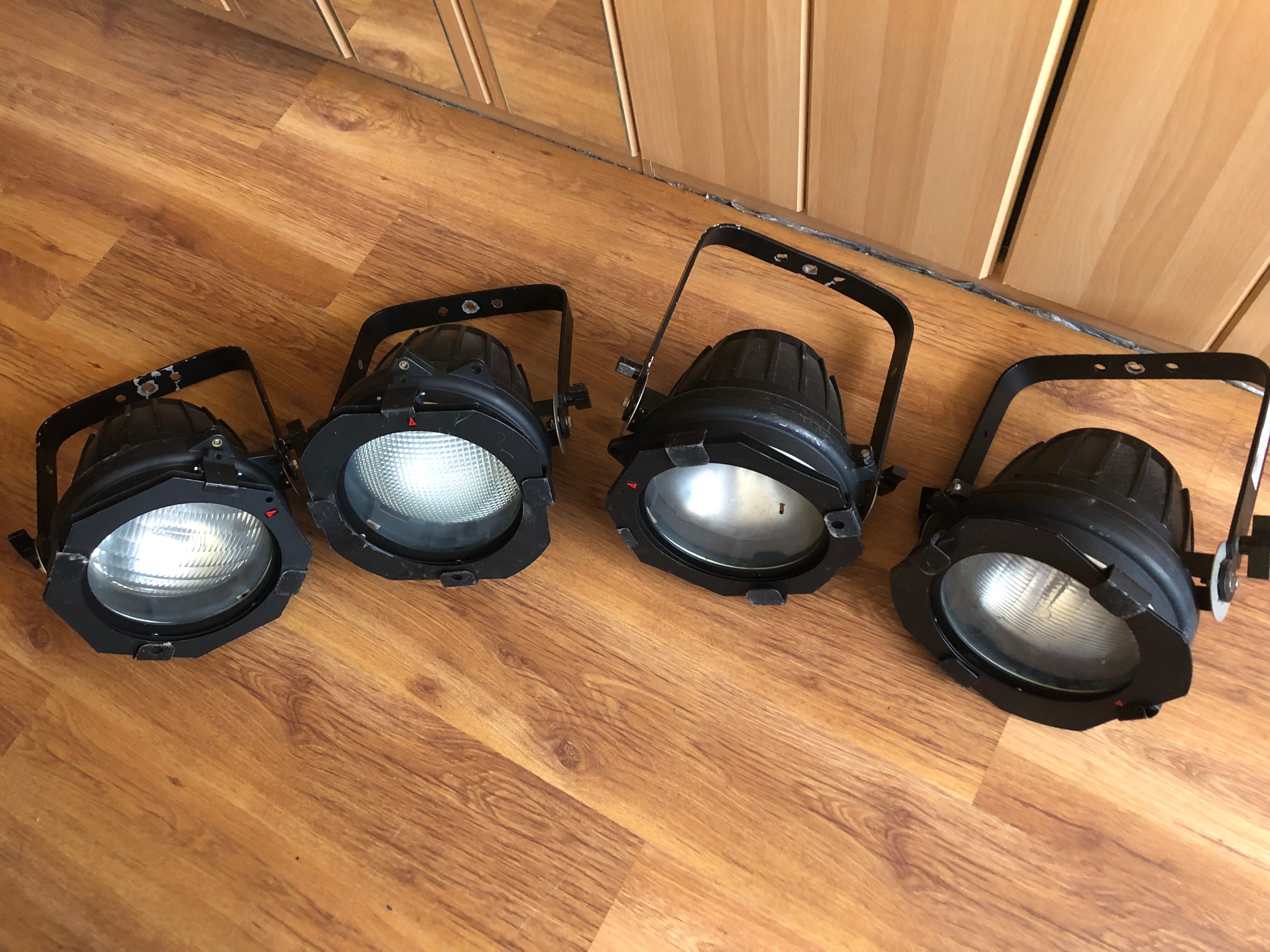 5 x reflektor PAR 64 outdoor (5x1000W)